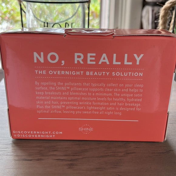 Beauty Boost Hydrating Satin Pillowcases. Standard size. 20”x30”. White/ivory. - Picture 2 of 3